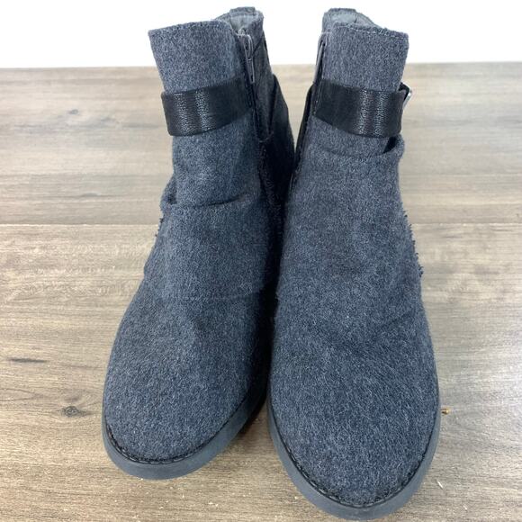 So Womens Ankle Boots Wedge Size 9 M Gray Suede Heels Buckle Zip Bootie - Picture 4 of 10